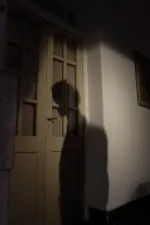 MIENTRAS CATA NO ESTÁ