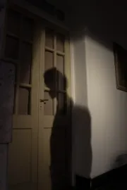 MIENTRAS CATA NO ESTÁ