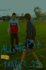 Le Combat De Lutte De Algator Et Sharkz