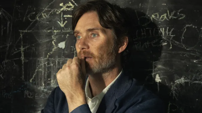 Cillian Murphy se hroutí. Oscarový herec láká na vysilující výkon v novince od Netflixu