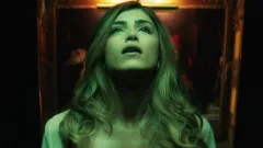 Erotický horor v tratolištích krve. Bone Lake ukrývá v traileru děsivé partnerské tajemství