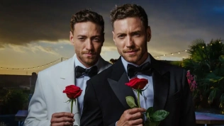 Český Bachelor přichází se světovým unikátem. Lásku budou hledat sexy dvojčata