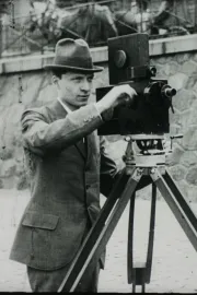 Smrtelný let aeroplánu pod pražským mostem