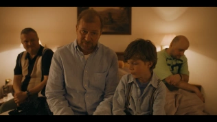 S tebou mě baví svět pro novou generaci? Šviháci navazují v traileru na komediální klasiku