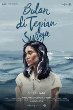 Bulan di Tepian Surga