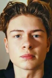 Elliot Joakim Marius Theil