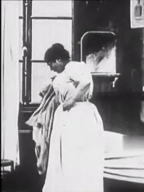 Fille de bain indiscrète