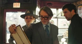 Dokonalý zločin neexistuje? Daniel Craig řeší svůj svatý grál v perfektním Probuzení mrtvého muže