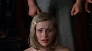 Nejkontroverznější film historie slaví 50 let. Režiséra potkal podobný osud jako mučené aktéry