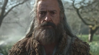 Řežba jako Statečné srdce. Rozklad legendy Robina Hooda s Hughem Jackmanem vypadá úžasně